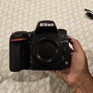 Nikon D750 Black DSLR Camera